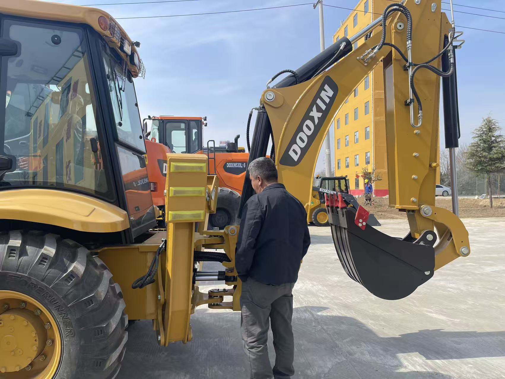 Eteläamerikkalaiset asiakkaat vierailevat tehtaallamme